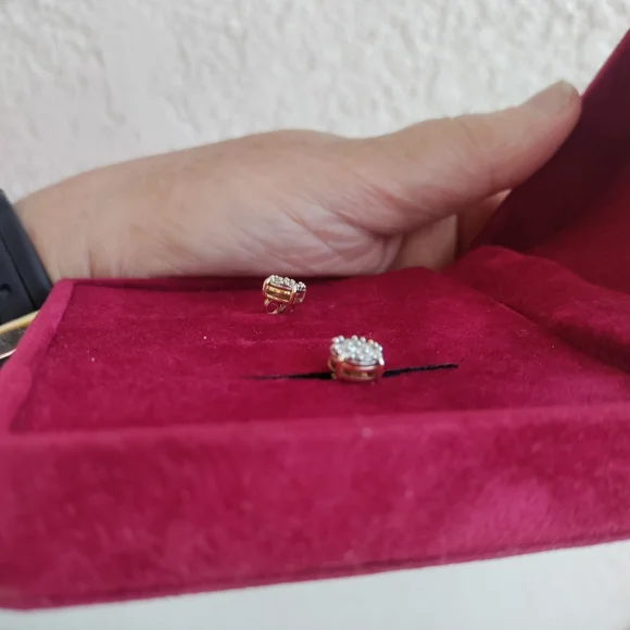 QVC Affinity 1/2 Ctw Diamond Stud Earrings -14k YG - Picture 8 of 11